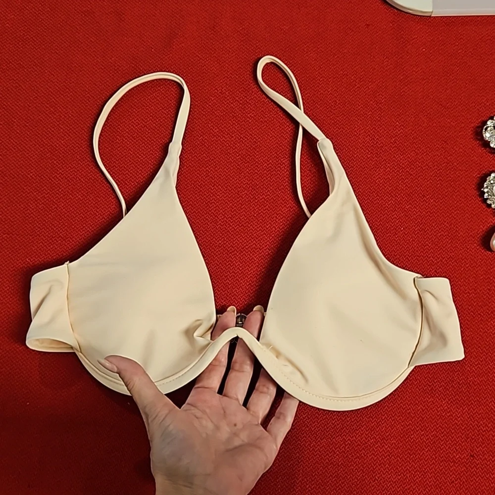 ZAFUL blush pale pink plunge padded push-up bikini top Medium size 6 EUC